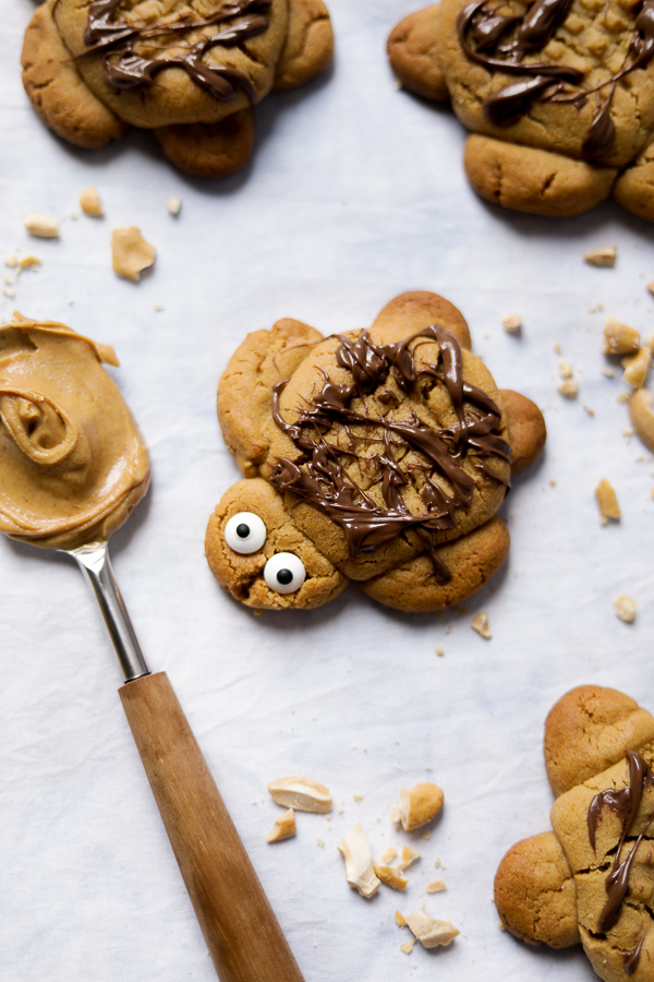 Peanut Butter Nutella Sea Turtle Cookies.