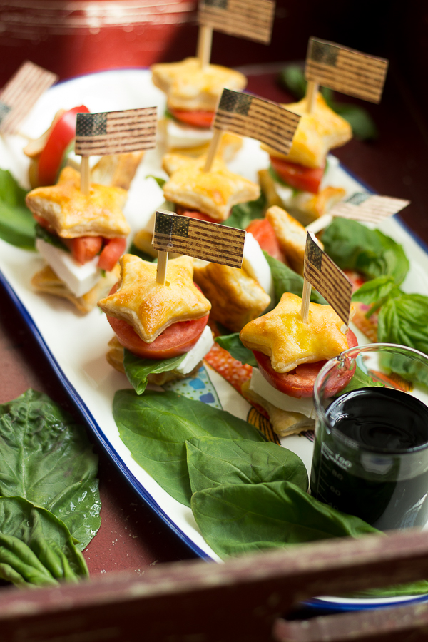 American Caprese Puff Pastry Poppers