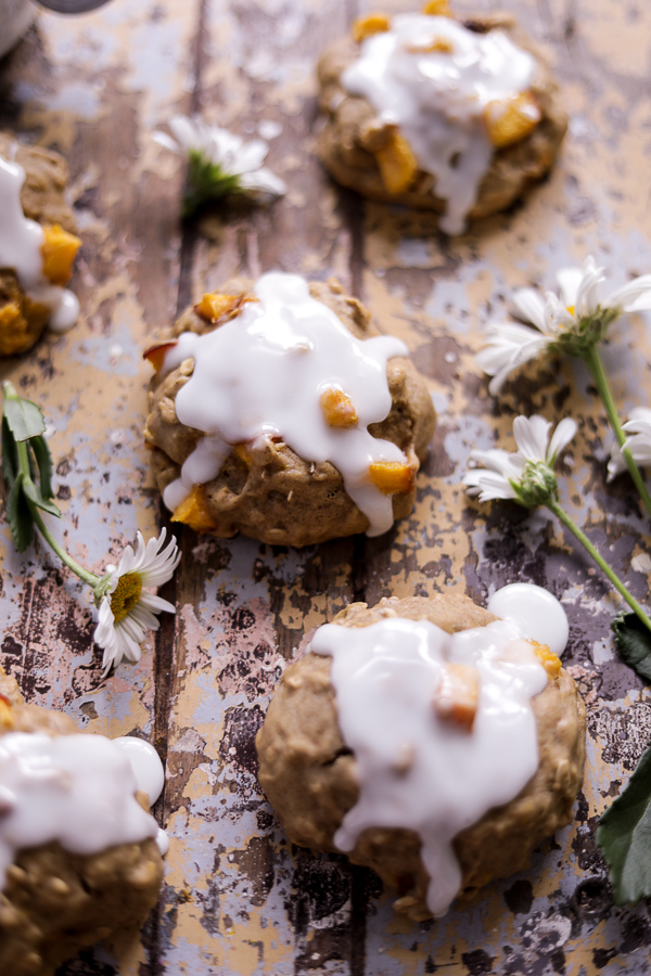 Peaches and Cream Oatmeal Cookies.